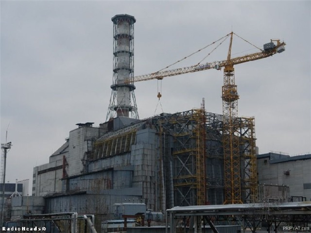 Саркофаг Его высота составила 61 метр, наибольшая толщина стен - 18 метров. Возведение 