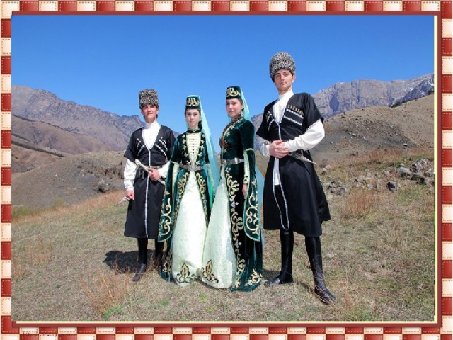 Лисичка лисичке сказала в лесу:  
